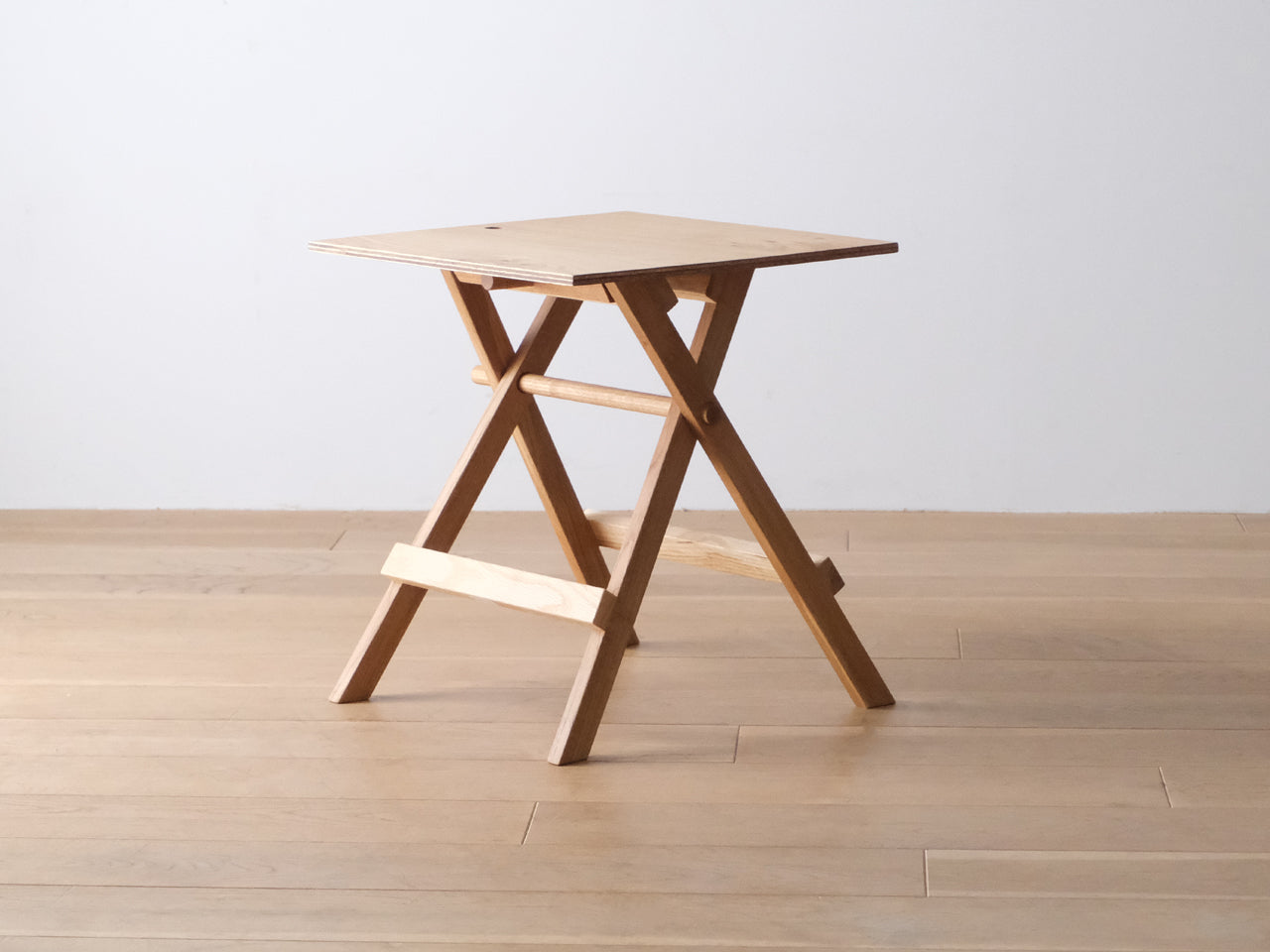 こうママ 木製サイドテーブル 装飾彫刻入り 大中小3個セット こうママ