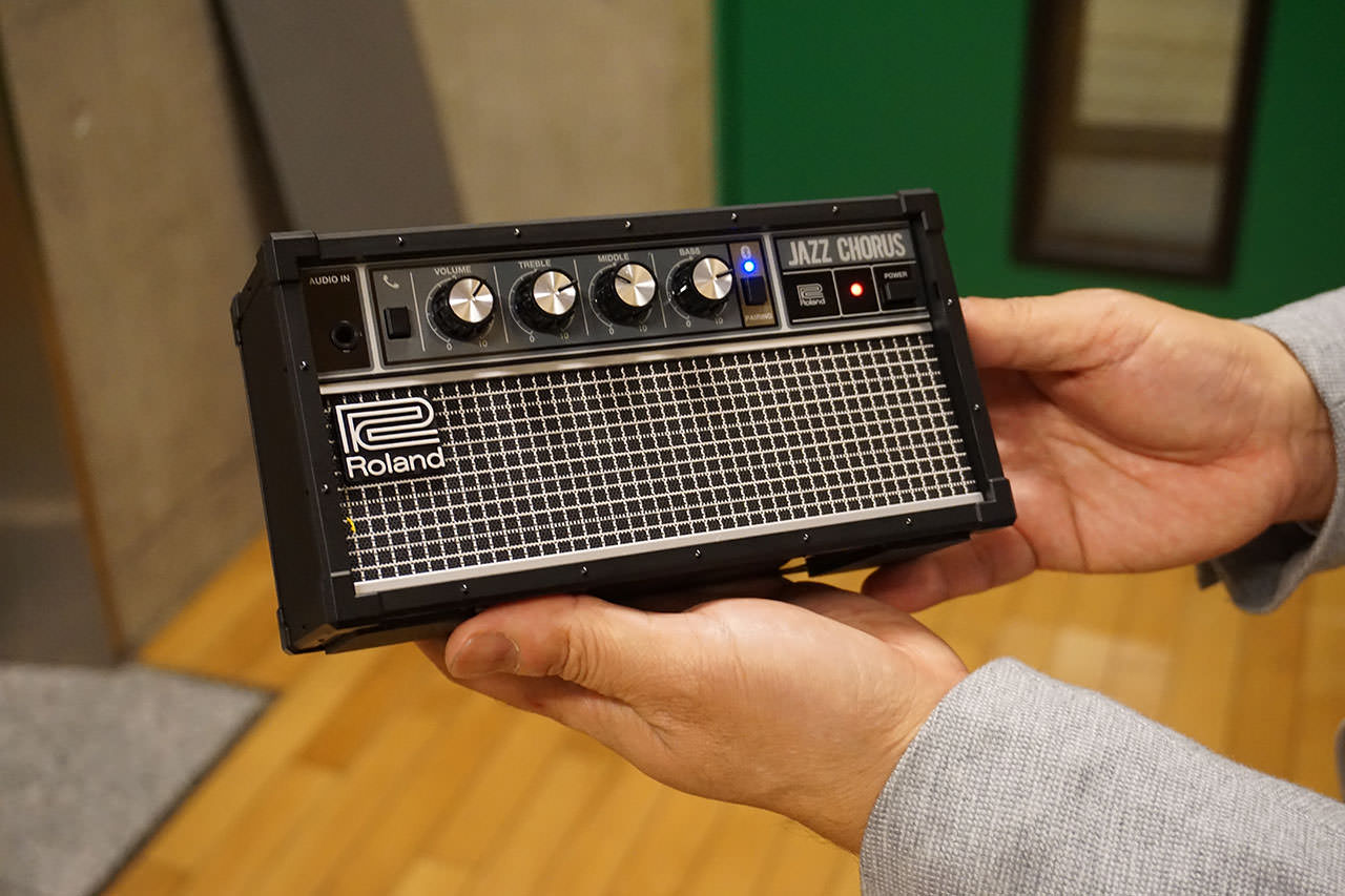Roland JAZZ CHORUS JC-1 Bluetoothスピーカー ギターアンプ型