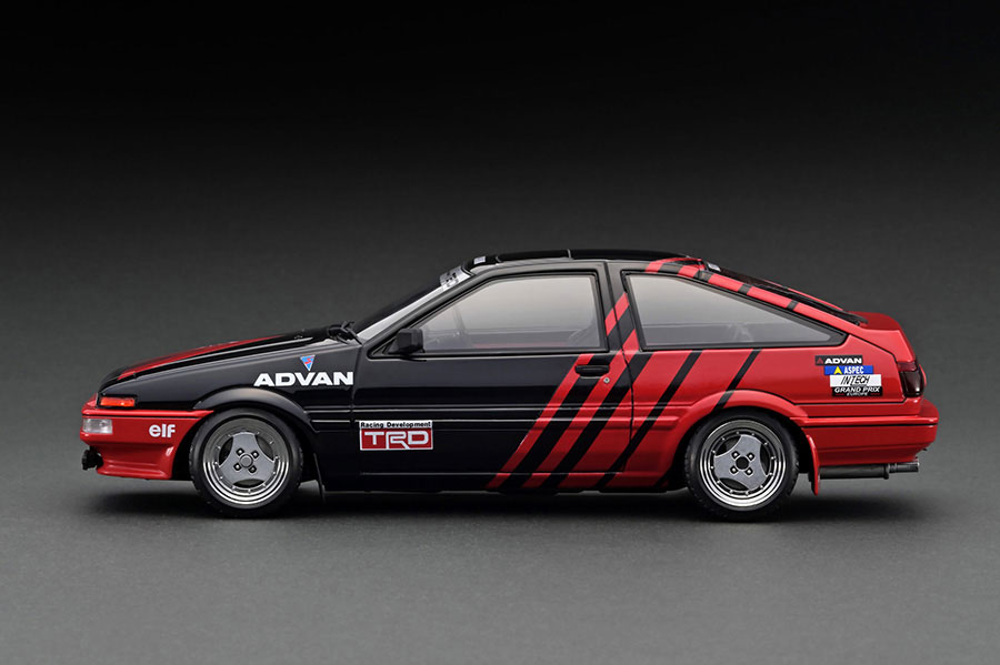 IG3284 1/18 Toyota Sprinter Trueno 3Dr GT Apex (AE86) Black/Red