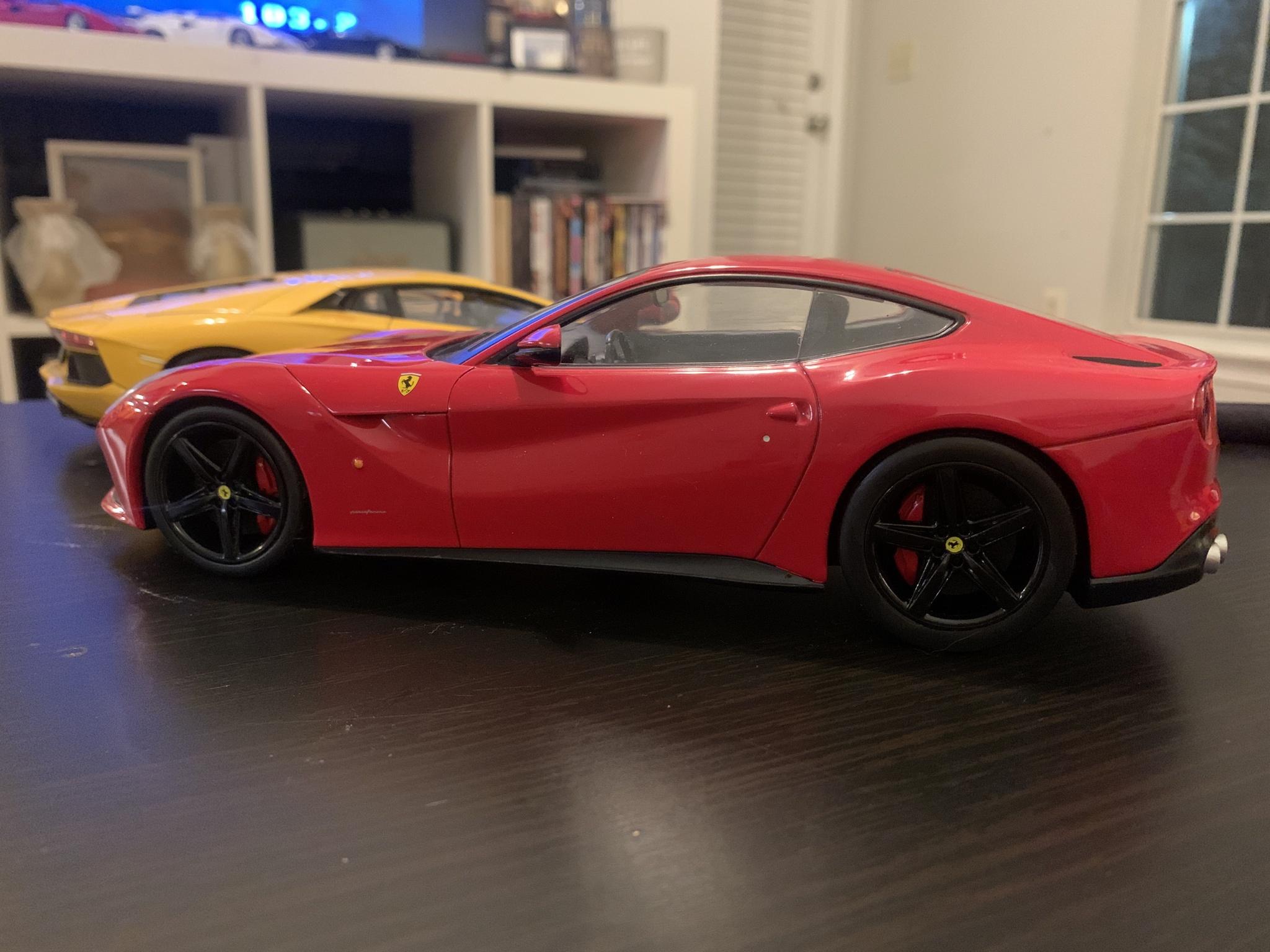 1:18 Ferrari F12 - Magazine Models (updated pictures
