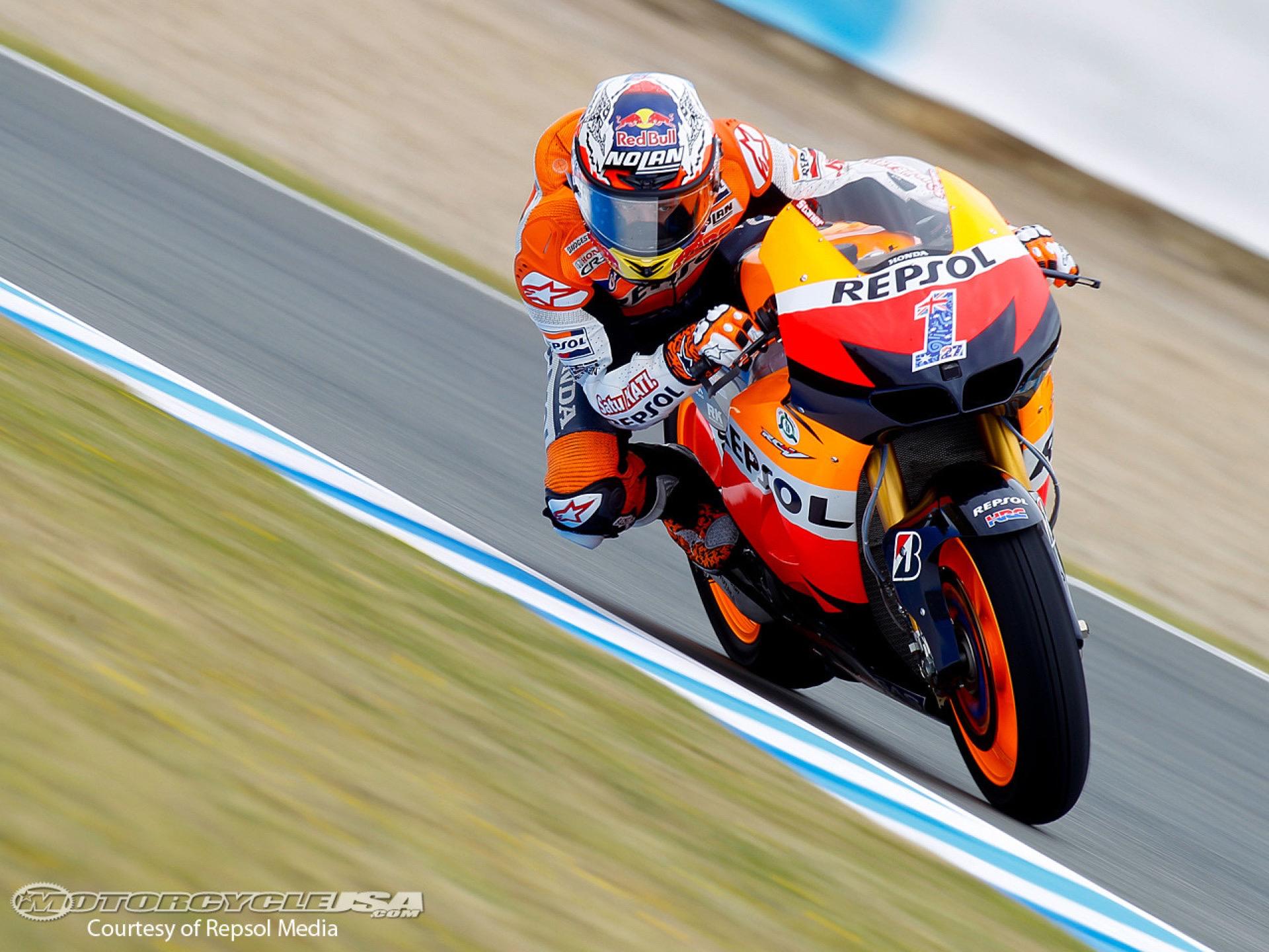 オフなので、ケーシー・ストーナーがホンダで横滑りしている写真