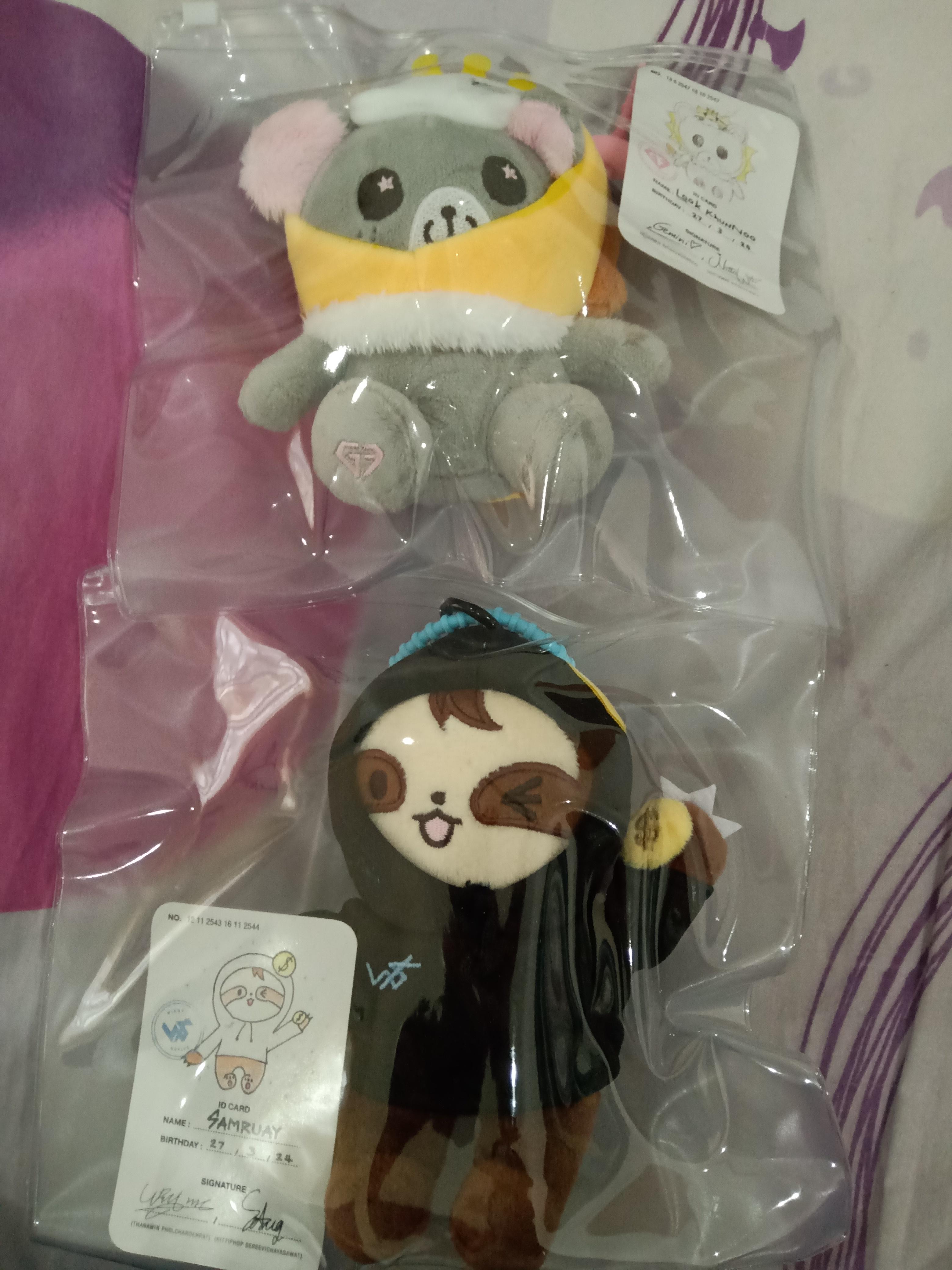 Look Khunnoo (GeminiFourth) + Samruay (WinnySatang) doll keychains