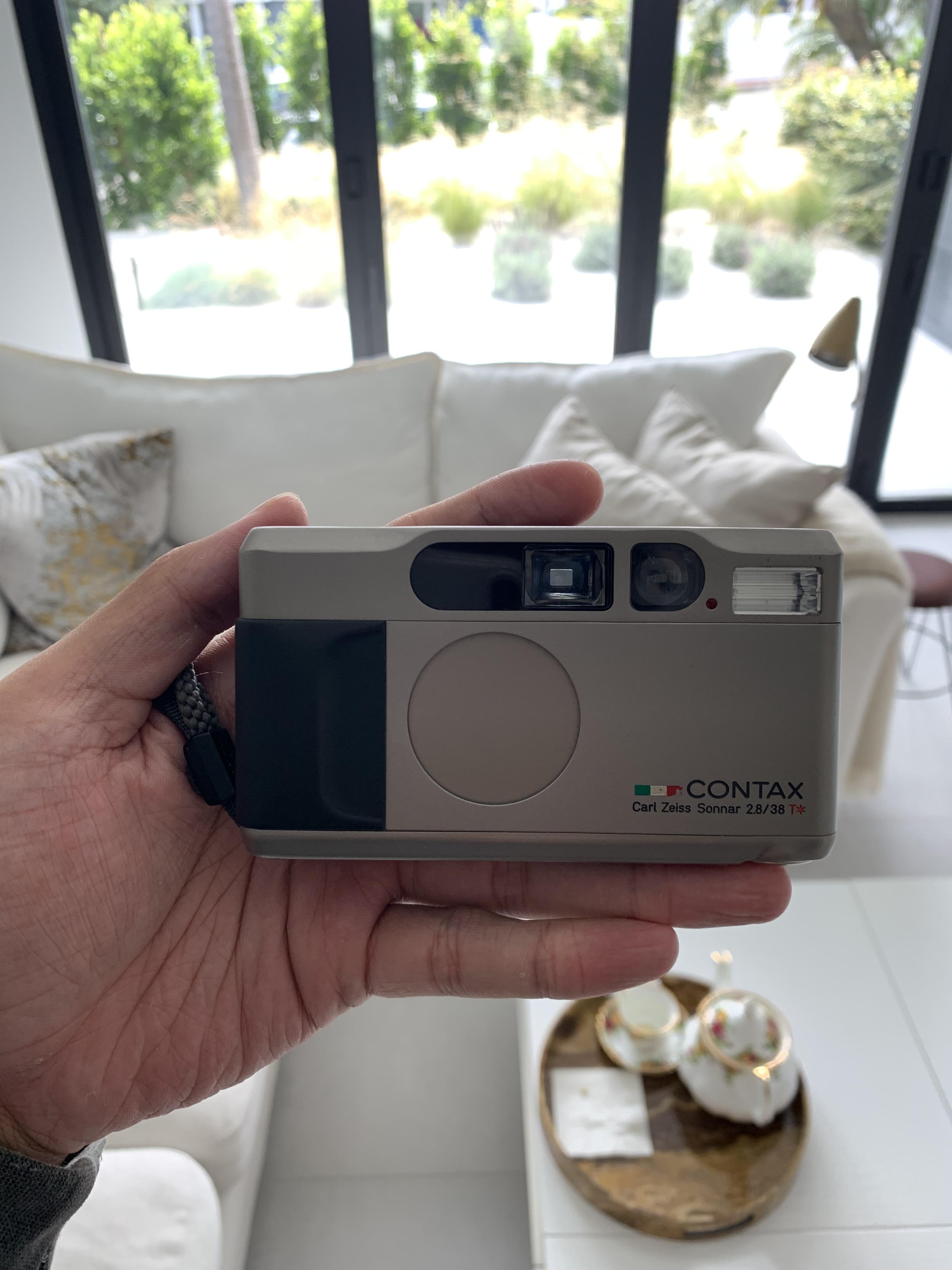 Has anyone ever seen a Contax T2 with an Italian flag on it