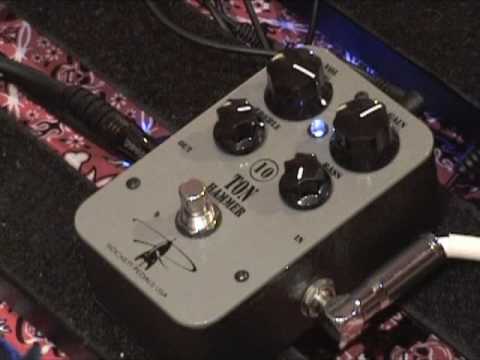 Rockett Pedals 10 Ton Hammer guitar effects pedal demo - YouTube