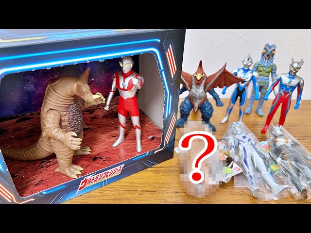 Transform into a diorama!] Buy three figures and get a soft vinyl