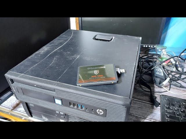 Installing windows 10 on the dumpster Hp Z240! - YouTube