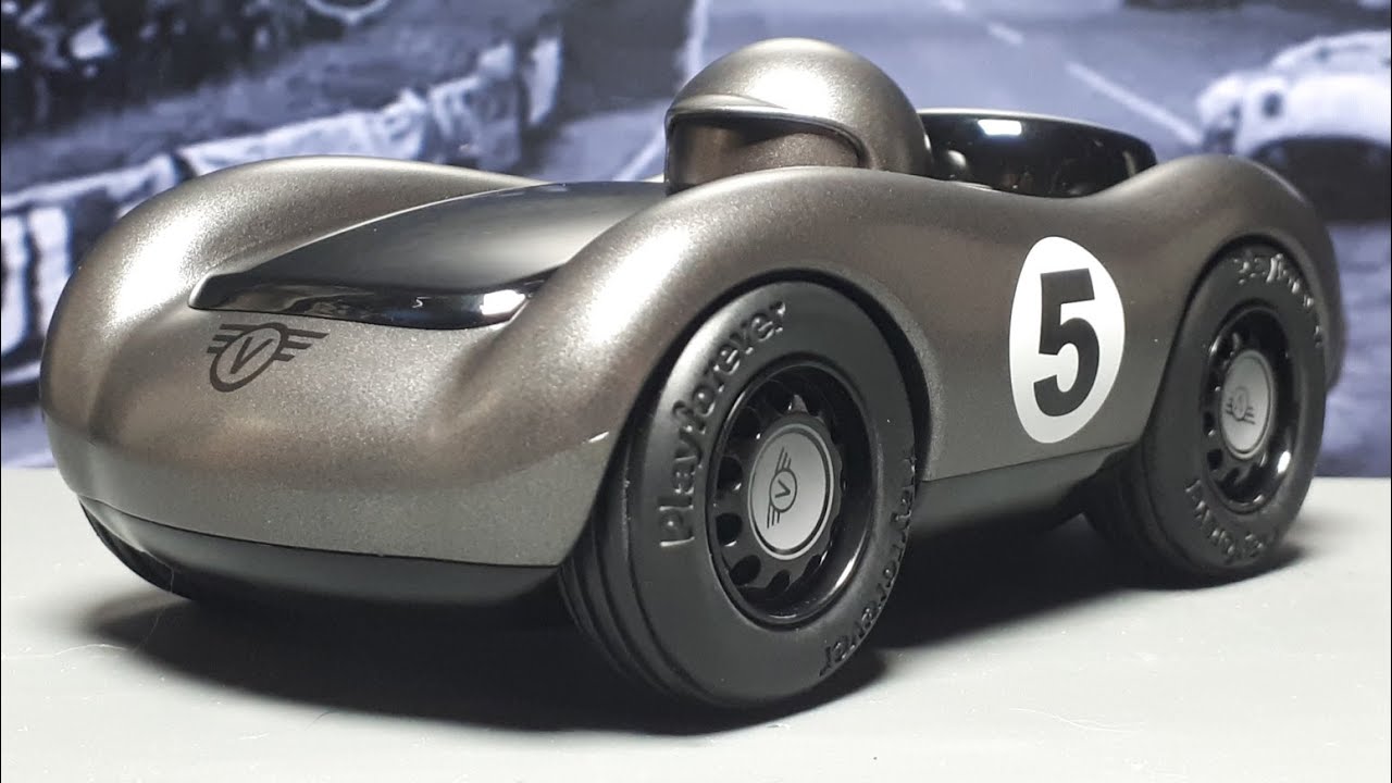 Playforever Viglietta Miles designer toy Verve push inertia