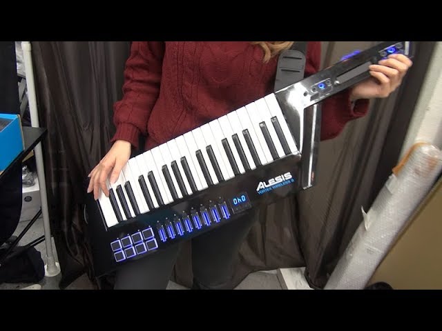 Alesisからまた新たにUSBショルダ・キーボード・コントローラ『VORTEX