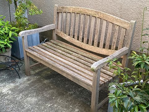 チークの古いベンチ塗装 - YouTube