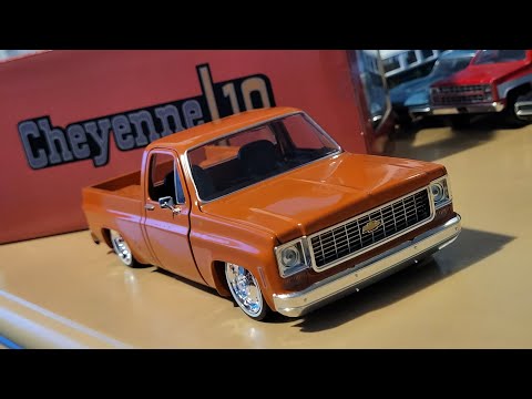 Squarebody! M2 Machines 1973 Cheyenne 10! Detailed Unboxing and