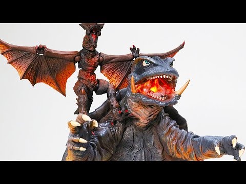The 100 Gamera figures in the world are amazing [Giant Monsters