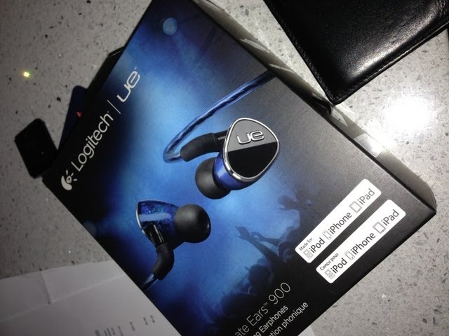 NEW! Logitech UE900 Audiophile In-Ear headphones Unboxing - YouTube