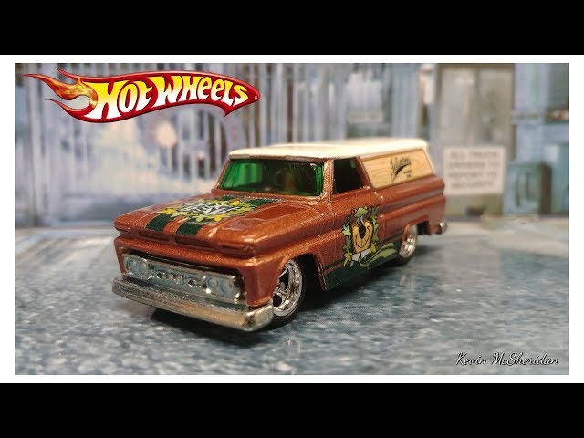 Hot wheels 64 GMC Panel Yogi Bear.Real riders. - YouTube