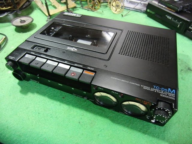 SONY 1980年 高級テープレコーダー カセットデンスケ TC-D5M - YouTube
