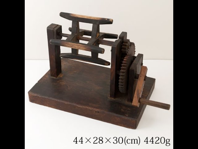 商品紹介】 木製糸巻き機 アンティーク置物・インテリア Wooden peg