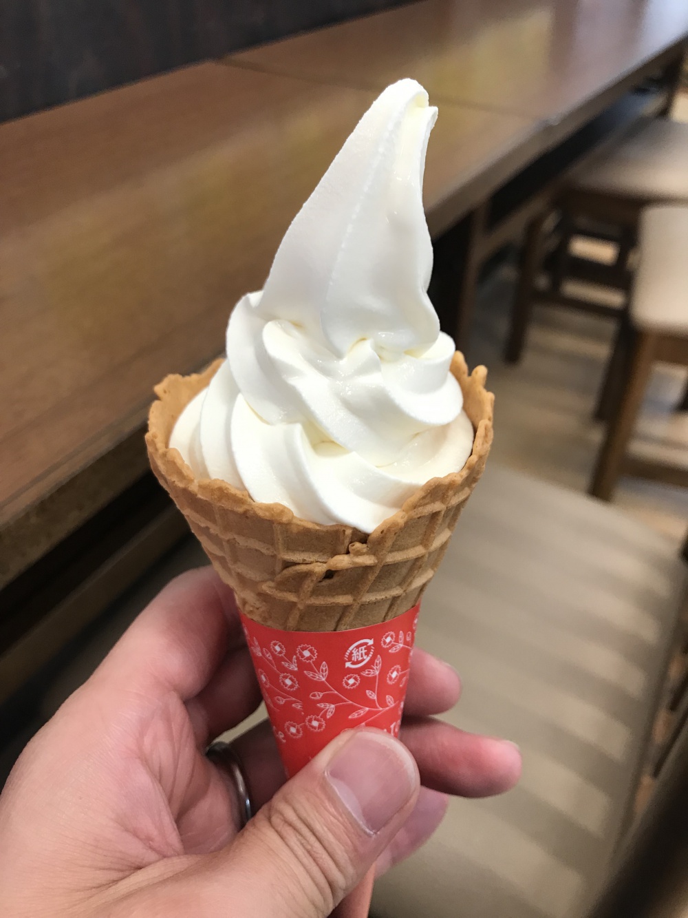 アイス・ジェラート】JA白山よらんかいねぇ広場の「ひめっこソフト」を