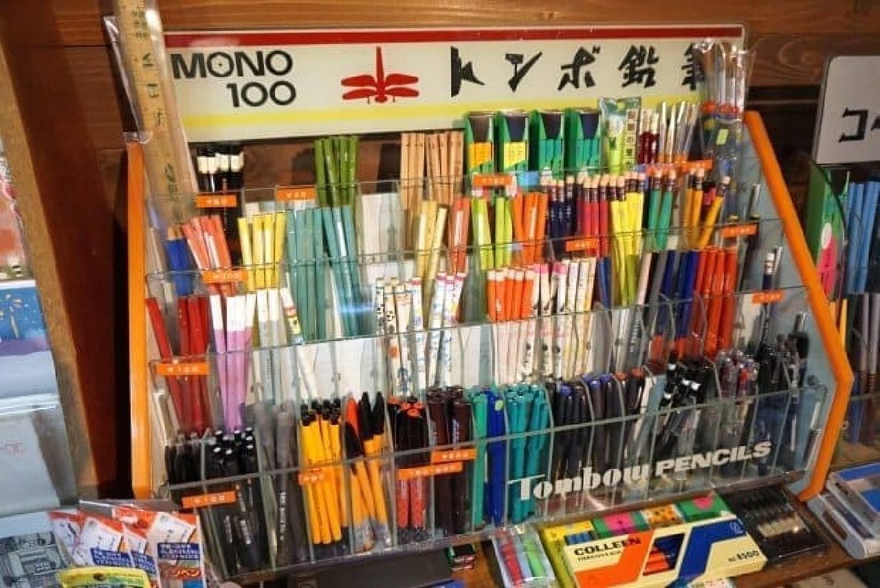 土日だけ営業する「中村文具店」、そこは“昭和文具”を販売する