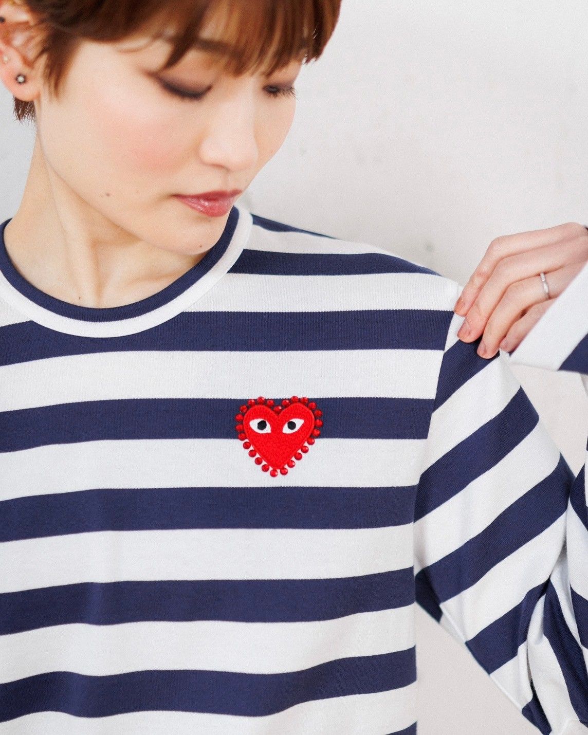 CDG YI OVERSIZED LONG BACK SWEATSHIRT CDG YI OVERSIZED LONGBACK