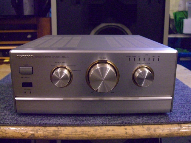 Onkyo A-922M 2x60W (4Ω) / 2x43W (8Ω) Channel Retro Classic Solid