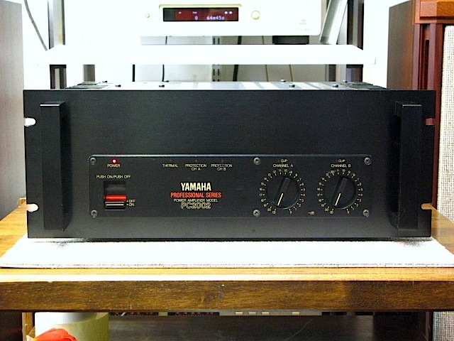 アンプ YAMAHA PC2002 Yamaha PC2002 Stereo Power Amplifier Good