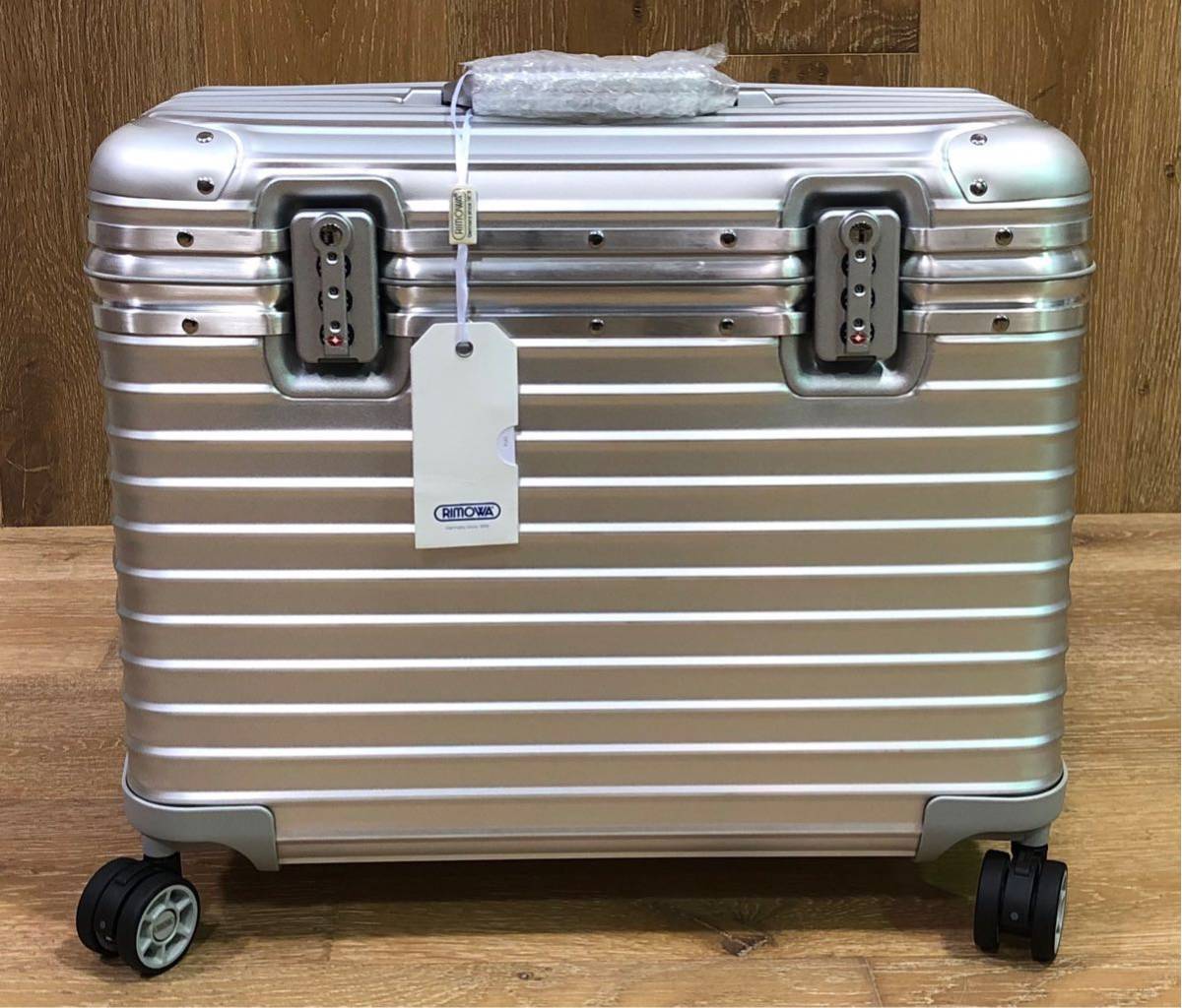 RIMOWA パイロットトロリー 4輪RIMOWA パイロット 中型キャリーケース
