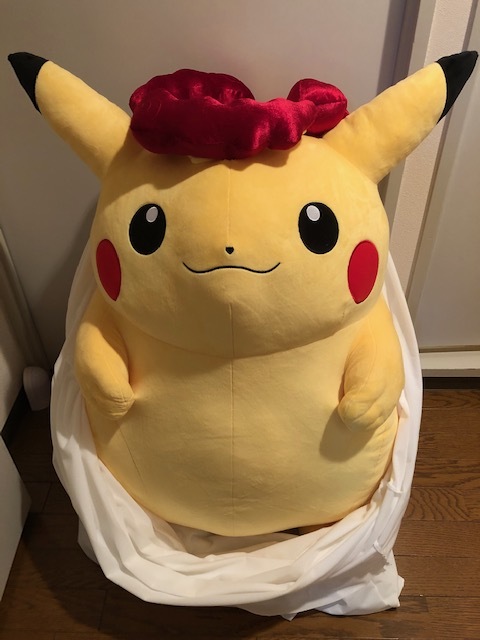 未使用品超キョダイぬいぐるみピカチュウポケモンセンター限定