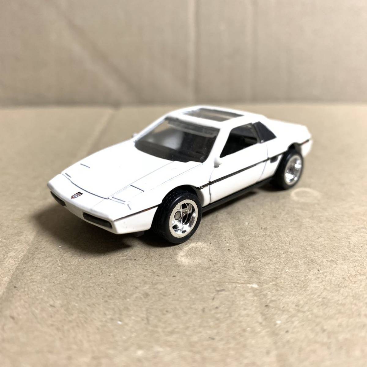 HW] ホットウィール レトロ フェリスはある朝突然に '84