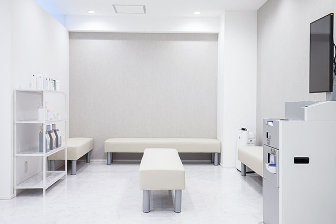 医療レーザー脱毛（ジェントルシリーズ）全身＋顔 or VIOの施術