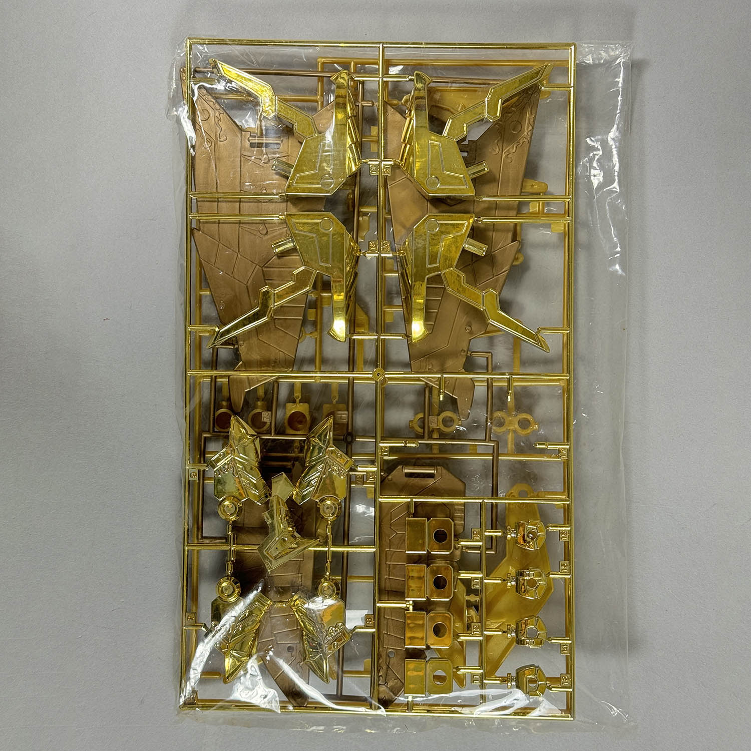 4201] 元祖SDガンダム 限定版 黄金神スペリオルカイザー