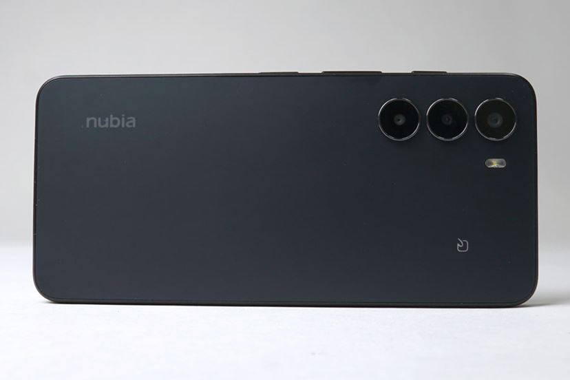 nubia S 5G スマホ ブラック 128GB / 4GBバッテリー良好 得意・不得意