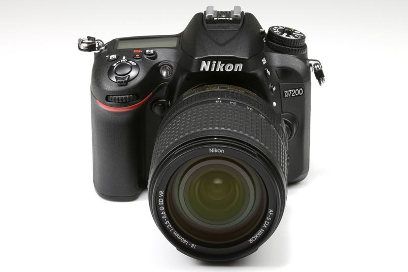 ニコン「D7200」の進化点をレビュー！6コマ/秒で100コマまで連写できる