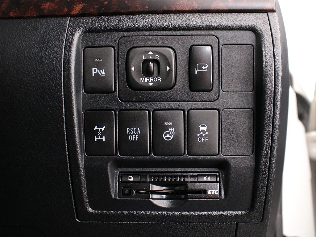 2013年 レンジ ランドクルーザー(2013年1月～2014年4月) ZXの車両情報