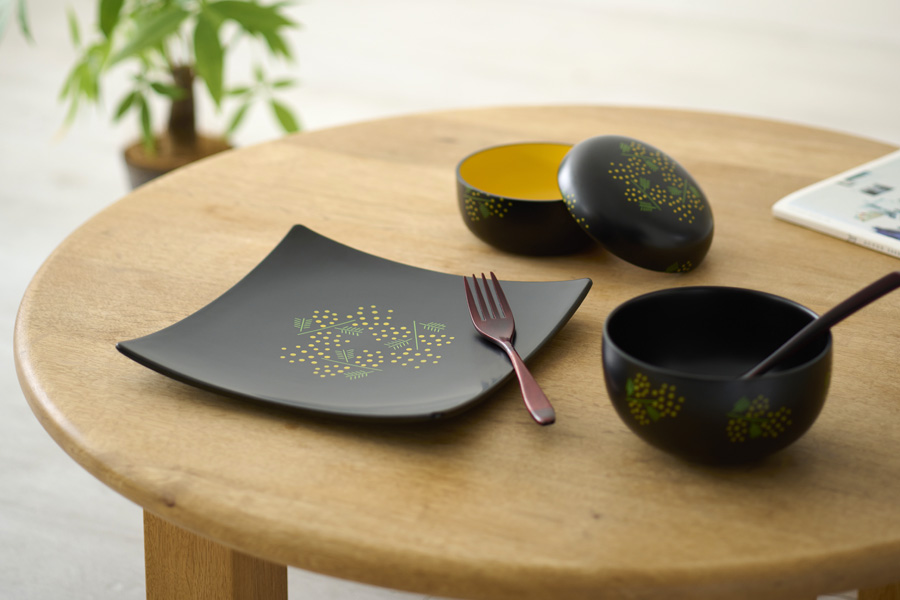 土井宏友作 ほたて貝漆皿 8枚 土井宏友作 ほたて貝漆皿 8枚 土井宏友