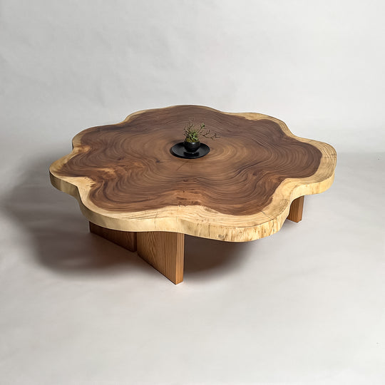 一枚板輪切り｜丸テーブル｜鬼童銘木（KIDOMEIMOKU） – 【公式】鬼童