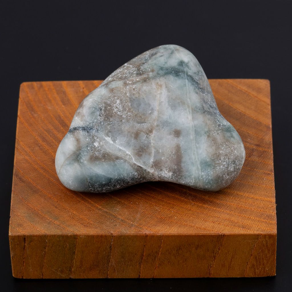 ☆翡翠原石☆糸魚川硬玉【小滝・転石川ズレ・ウブ17.65kg】