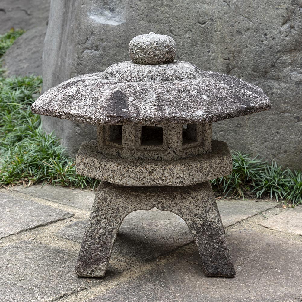 西洋庭園 八女石の古い小便小僧 ガーデン 石像 水鉢 噴水 燈籠 石灯篭・手