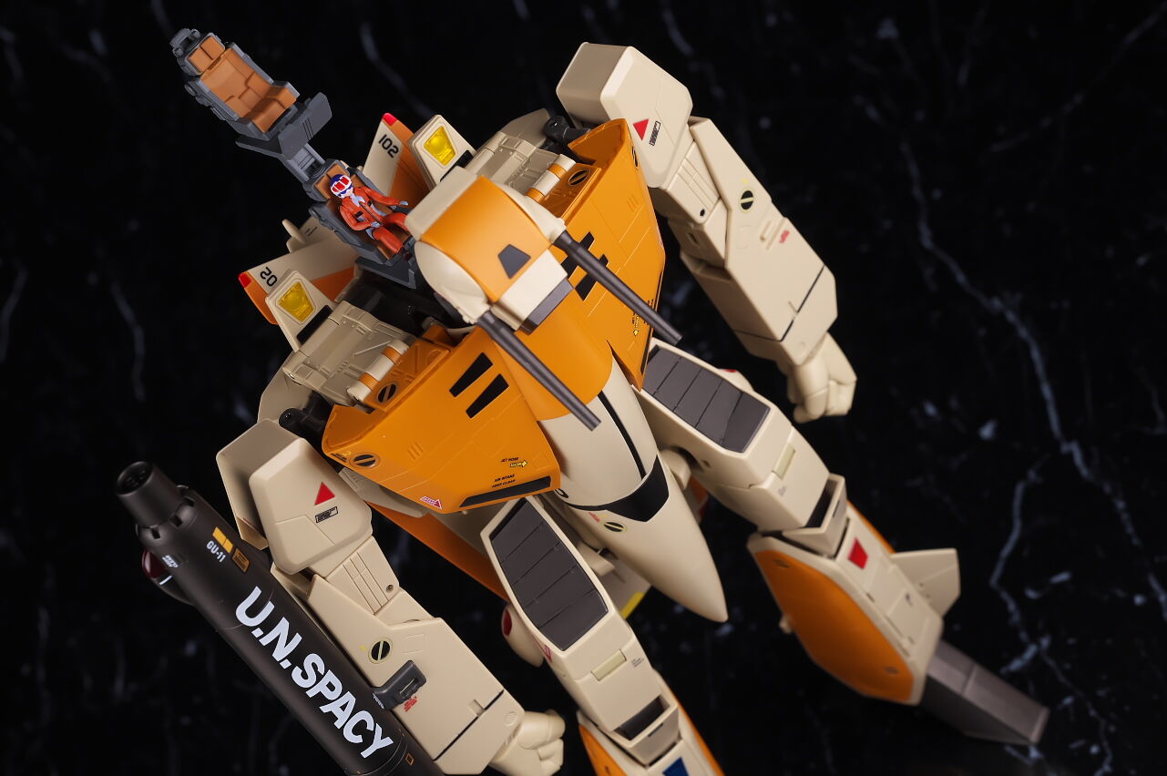 新品 輸送箱未開封 DX超合金 VF-1D バルキリー＆ファン・レーサー