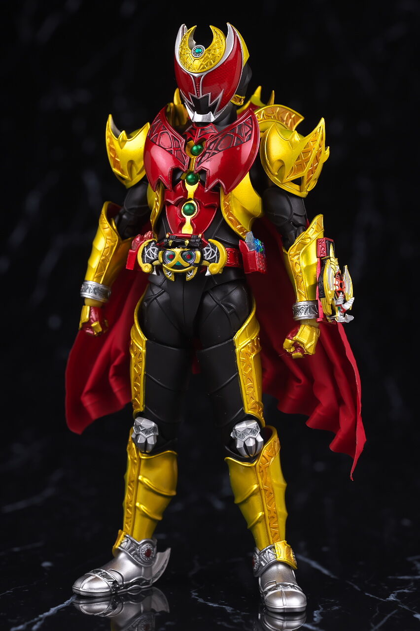 真骨彫 仮面ライダーキバ エンペラー ダークキバ