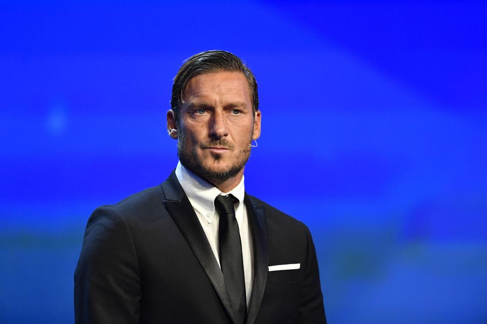 Watch: Francesco Totti picks his perfect No. 10 - AS Roma