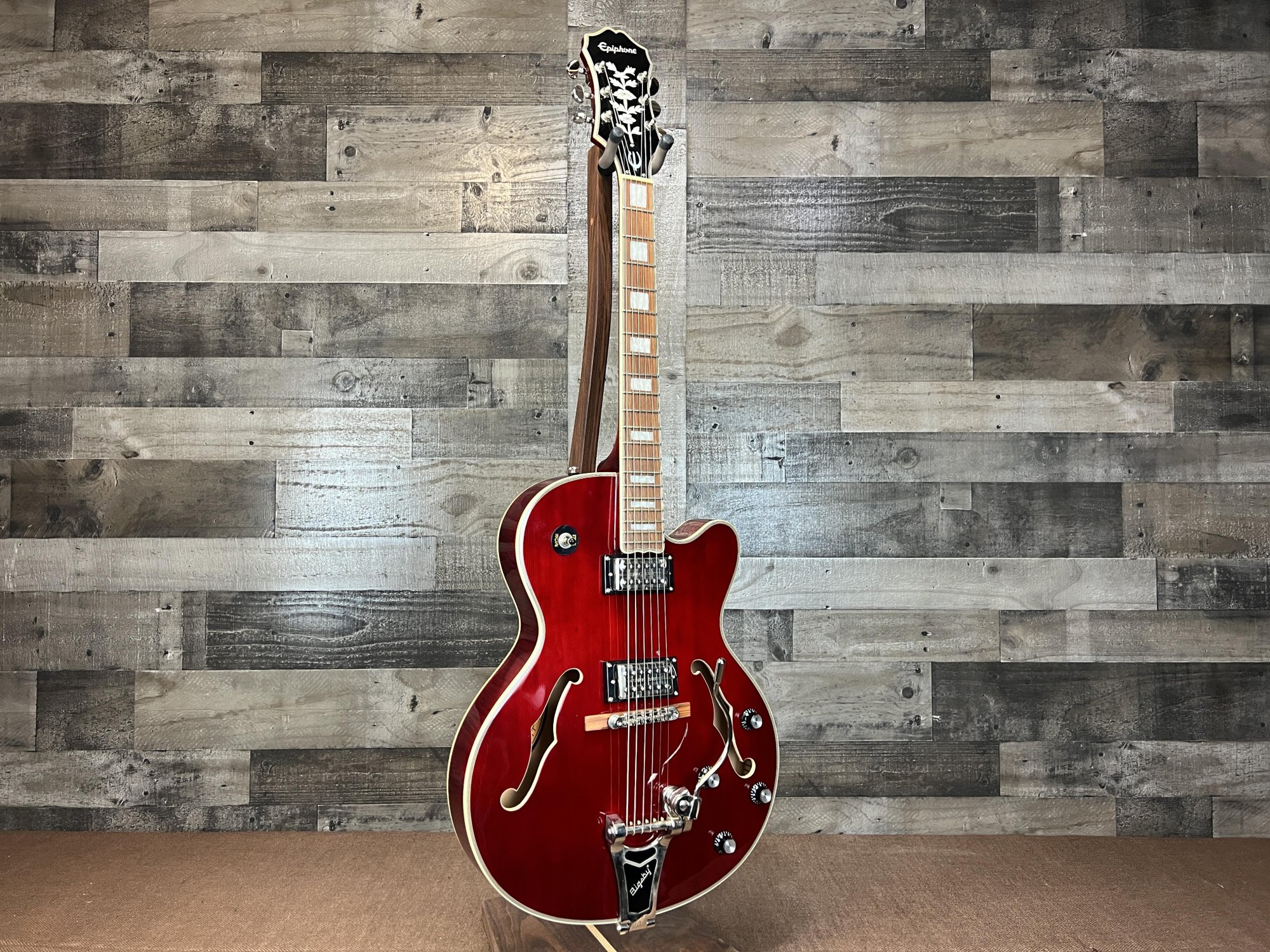 Epiphone swingstar フルアコ (管理ヒナ) Epiphone swingstar フルアコ