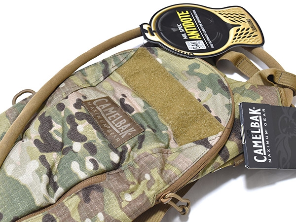 米軍放出品 CAMELBAK キャメルバック ハイドレーション 3L マルチカム