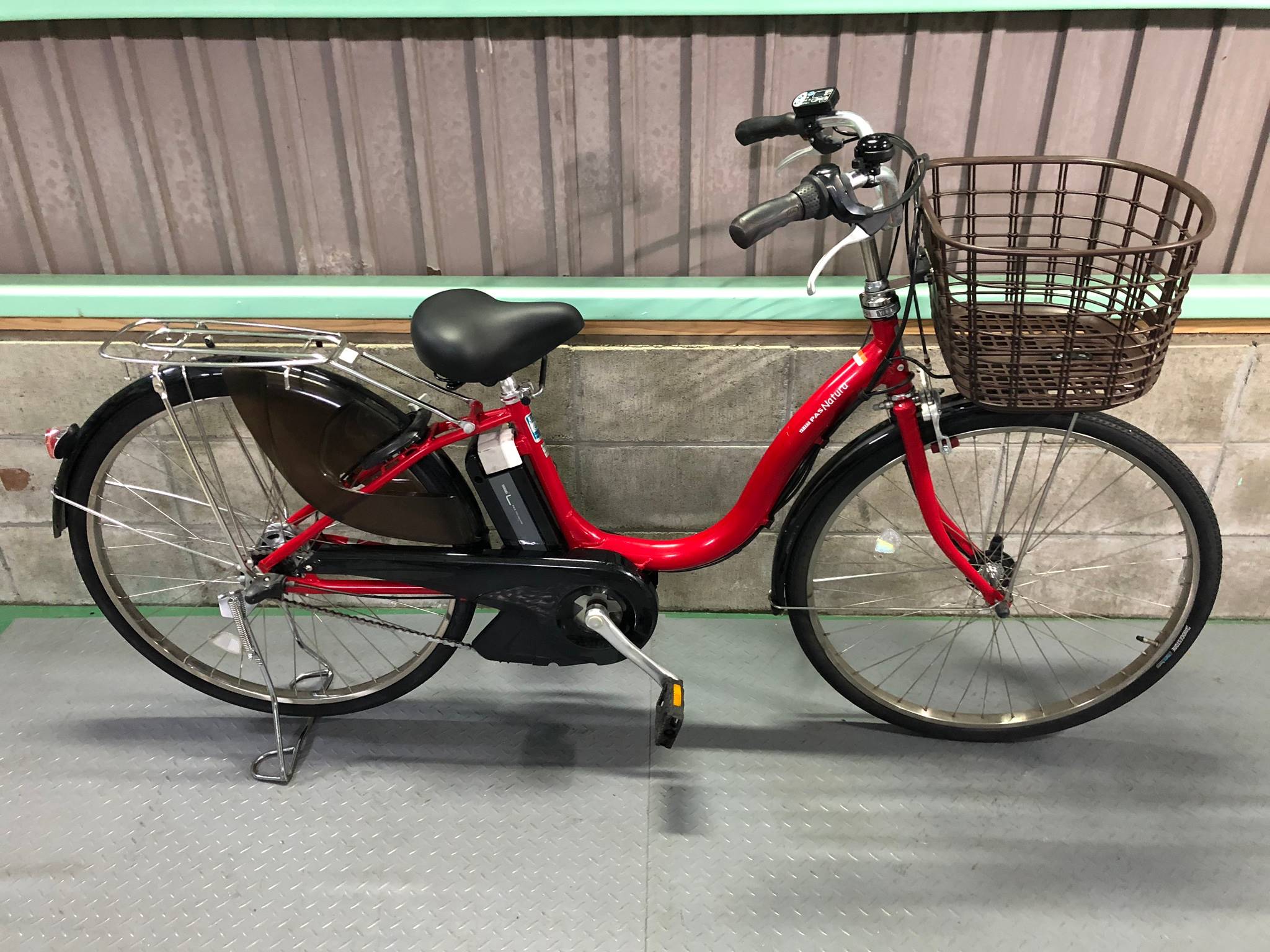 電動自転車 ヤマハ PASナチュラ 26インチ 後ろ子供乗せ適合 エンジ