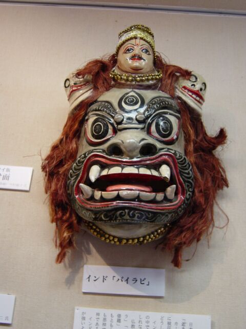 インドネシアの魔除けの面 インドネシアの魔除けの面