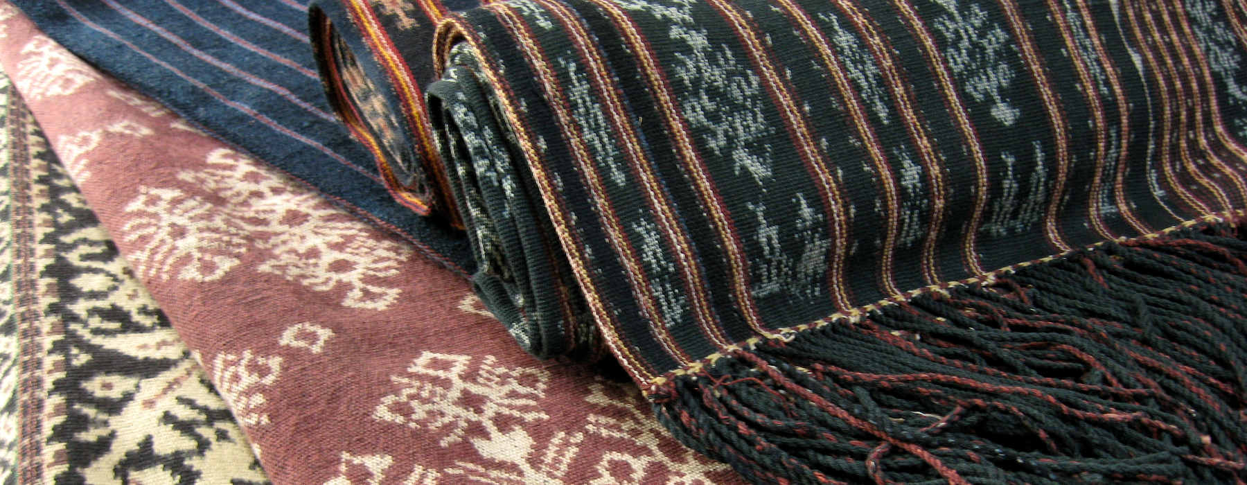 PANDAN TREE】サブ島の織物|イカットの島とも呼ばれる絣布の名産地サブ