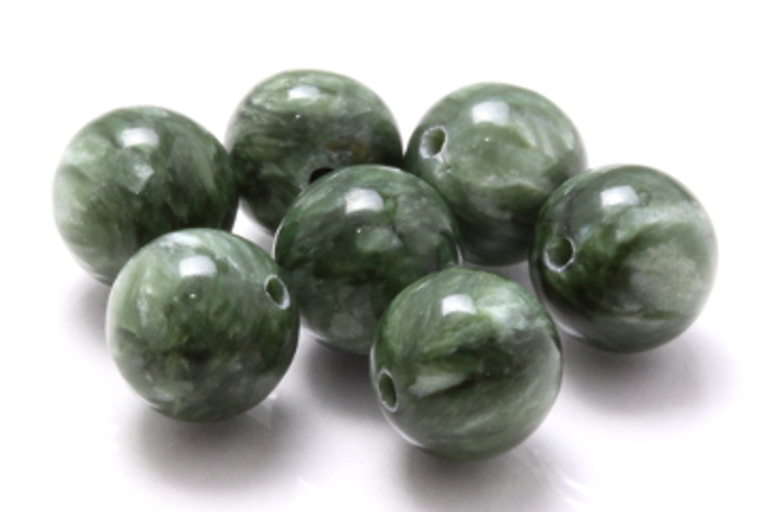 セラフィナイトの扱い方！注意する点は？｜パワーストーンコラム