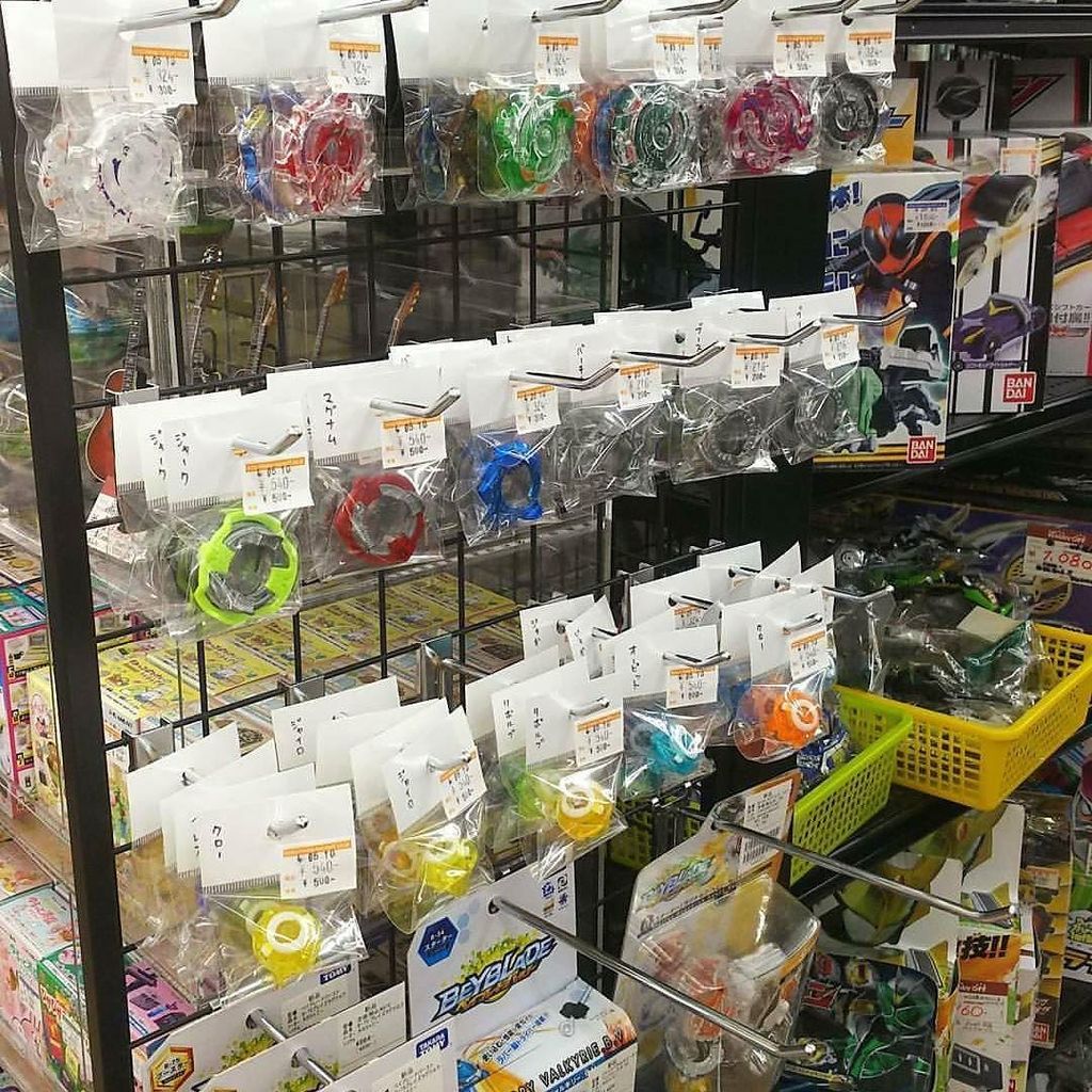 ベイブレードバースト、パーツでバラ売り中！ レイヤー、ディスク