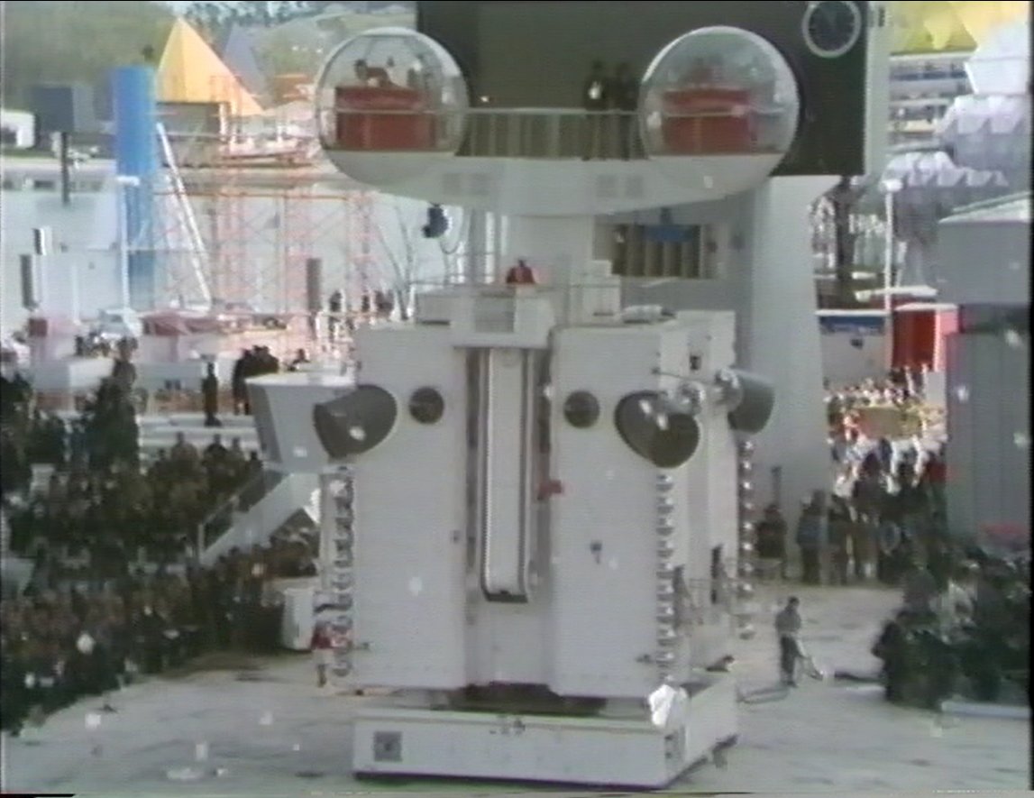 懐かしいロボットの画像を載せてRTされた数がそのロボットの認知度