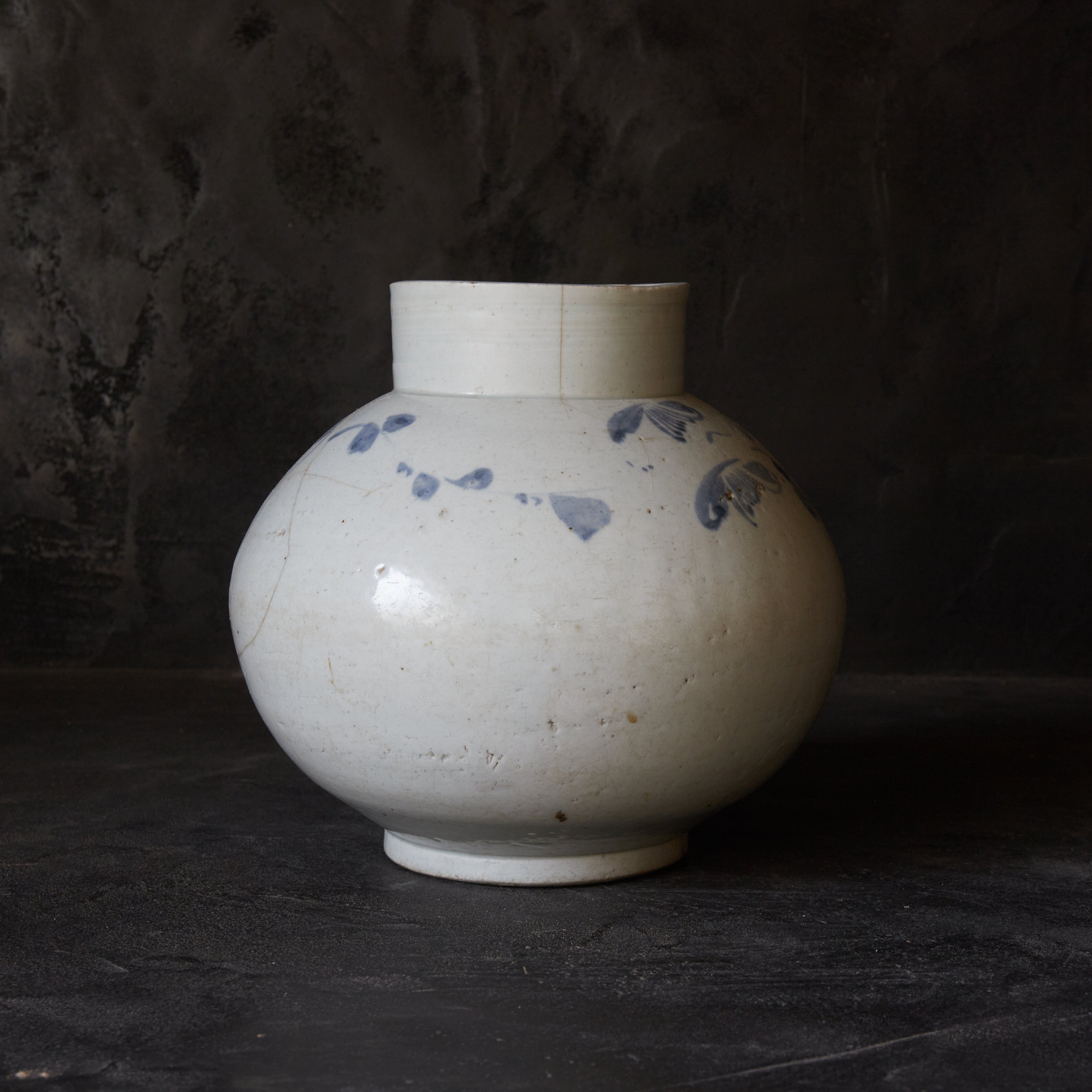 李朝 李朝白磁 白磁 白磁壺 香炉 アンティーク白磁 蔵出し 龍の図 1客