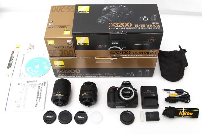 Nikon D3200 ダブルズームキット 美品 シャッター11070 Nikon D3200