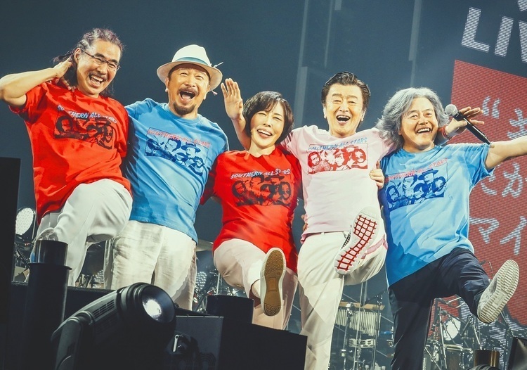 サザンオールスターズ、ライブ映像作品の限定盤に「あのパンツ」同梱